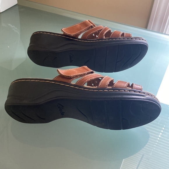 Clark’s Brown Leather Slides Wedge Sandals Size 9 Wide - Picture 4 of 4